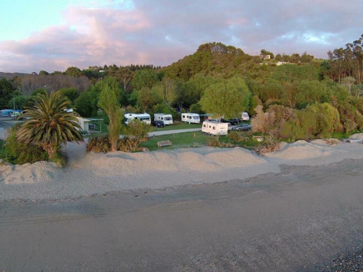 Golden Bay Holiday Park Onekaka Exterior photo